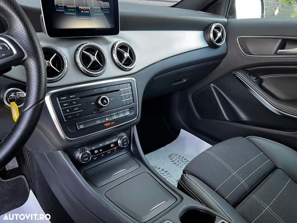 Mercedes-Benz GLA 220 d 4MATIC 7G-DCT Style - 14