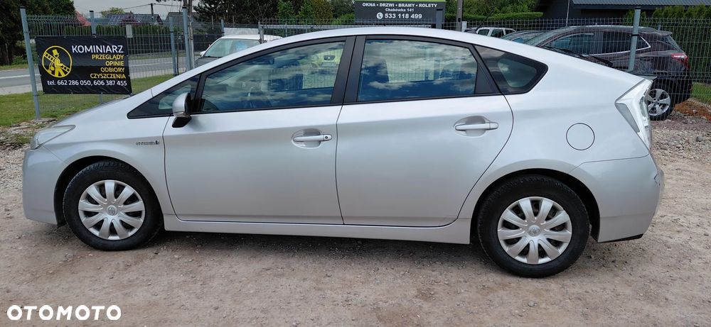 Toyota Prius 1.8 HSD Prestige - 7