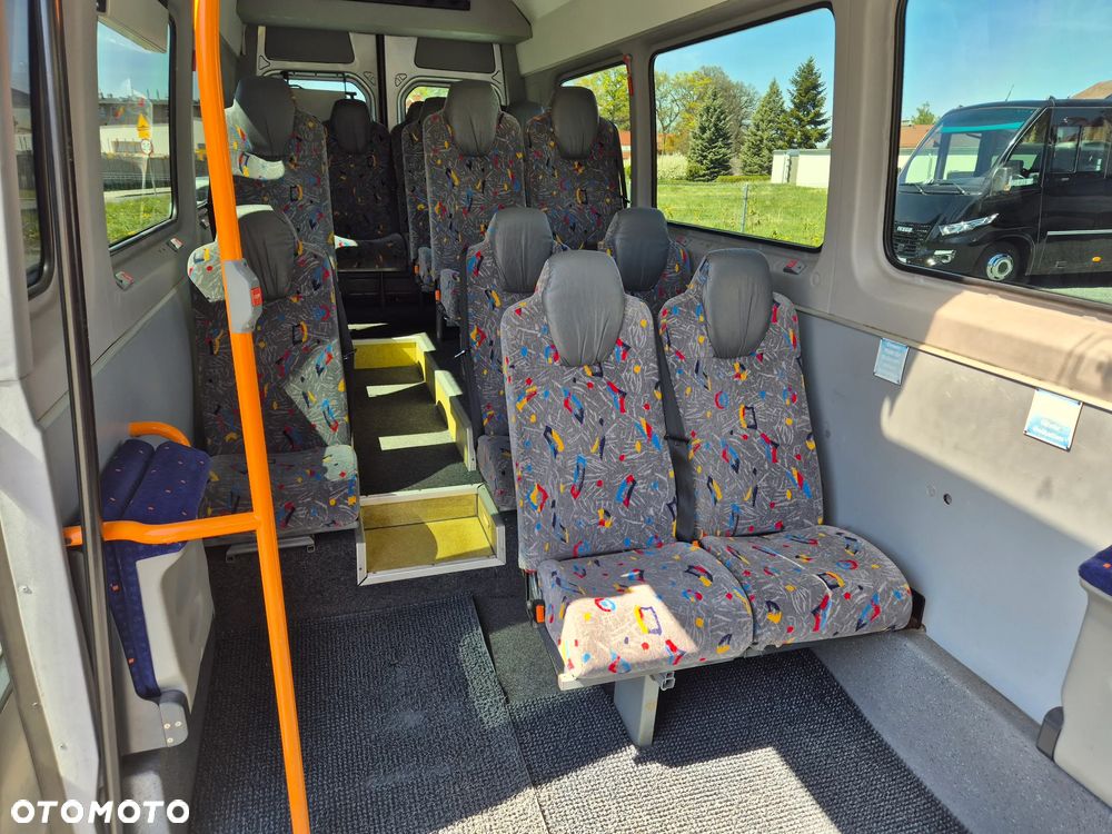 Mercedes-Benz Sprinter - 7