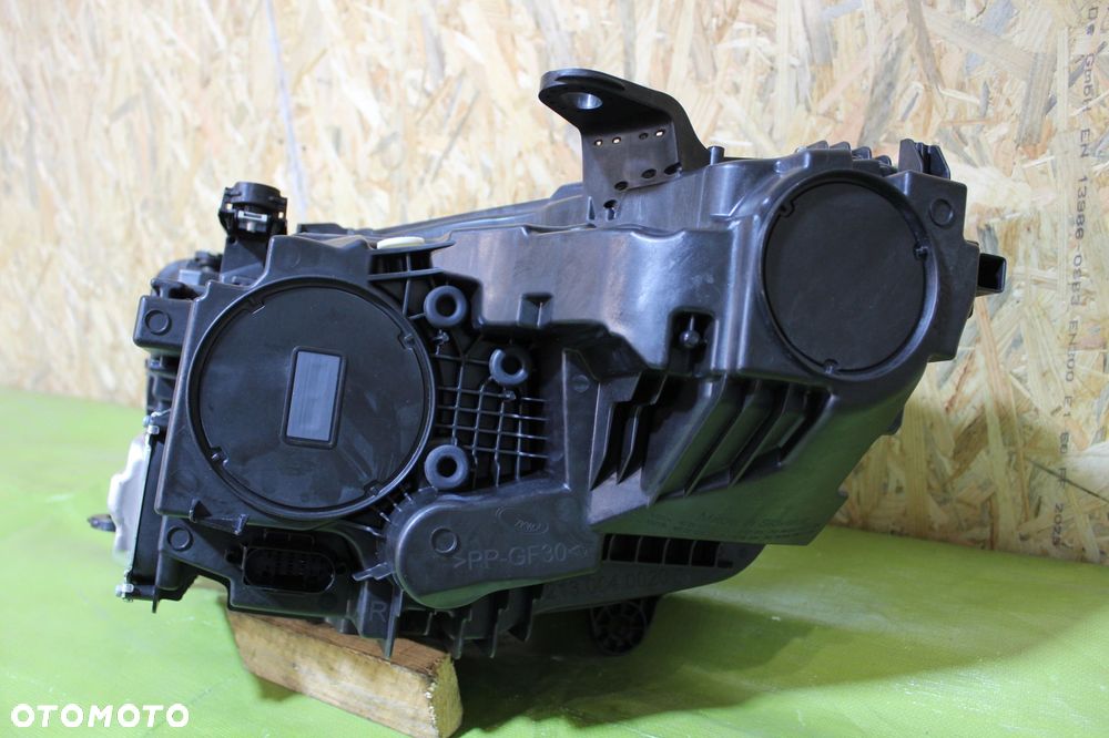 Lampa Przód Mercedes X254 HIGH PERFORMANCE Prawa A254 906 16 00 - 2
