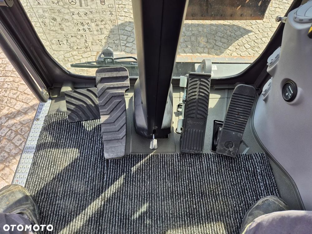 Volvo EWR150E,ROTOTILT,ŁAPY,NOWE OPONY. - 15