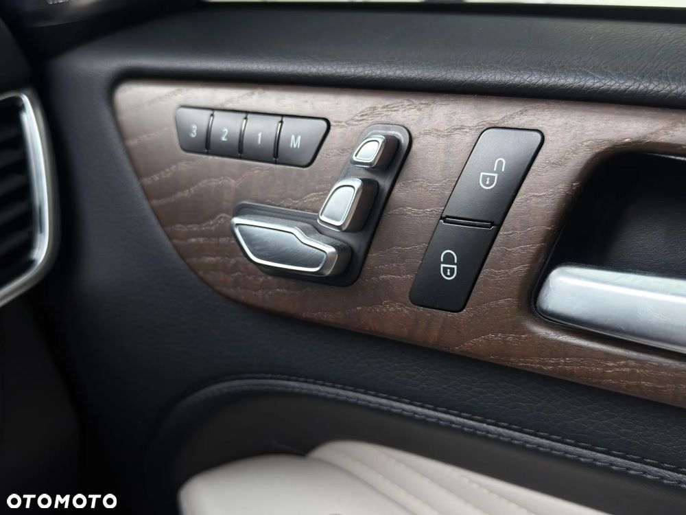 Mercedes-Benz GLE 350 d 4-Matic - 24