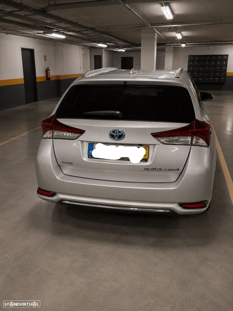 Toyota Auris Touring Sports 1.8 HSD Comfort+P.Sport - 4