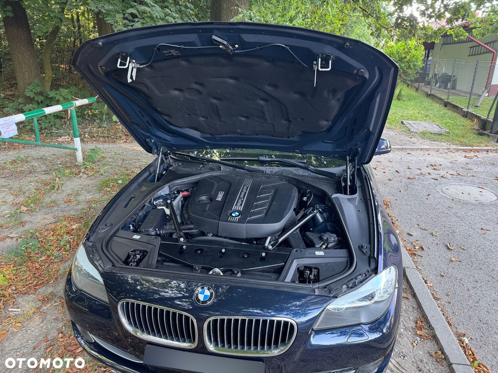 BMW Seria 5 520d - 25