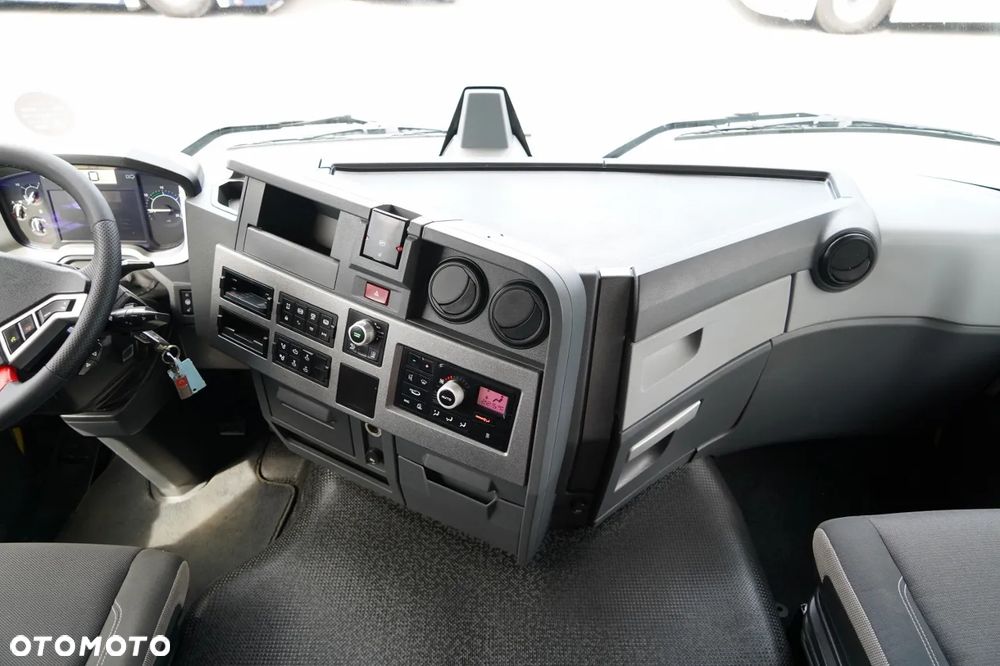 Renault T 440 / 13 LITROWY / RETARDER / KLIMA POSTOJOWA  /  ALUFELGI / SPROWADZONY / PO KONTRAKCIE SERWISOWYM - 30