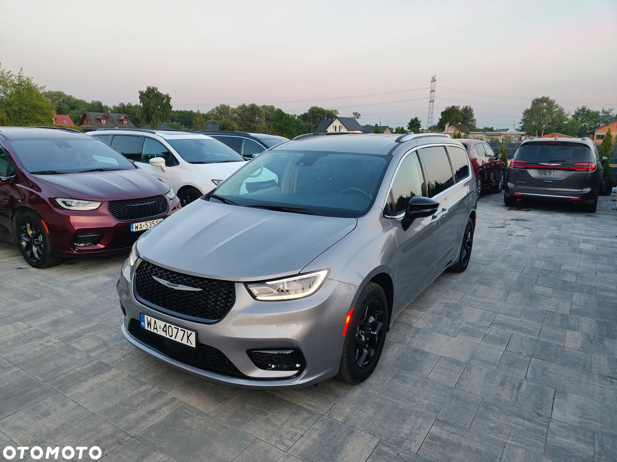 Chrysler Pacifica - 1
