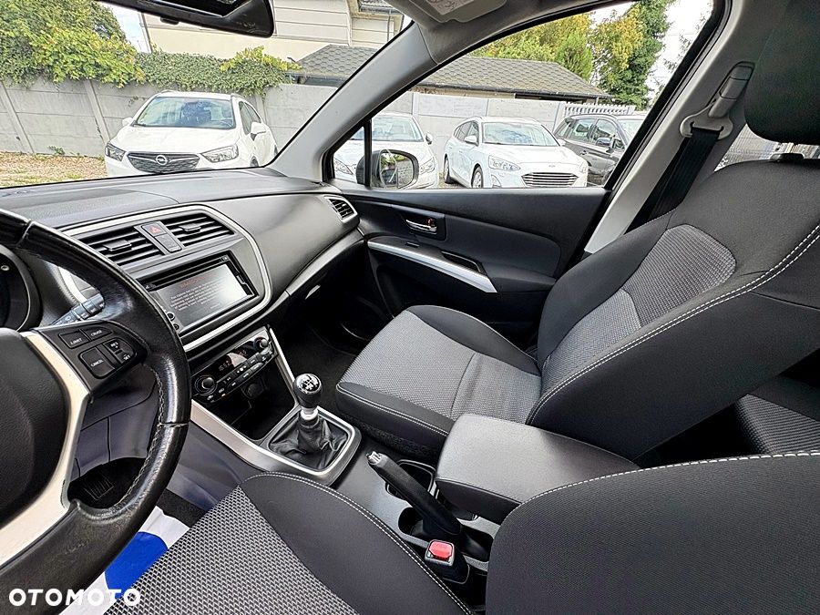 Suzuki SX4 S-Cross 1.6 DDiS Premium - 16