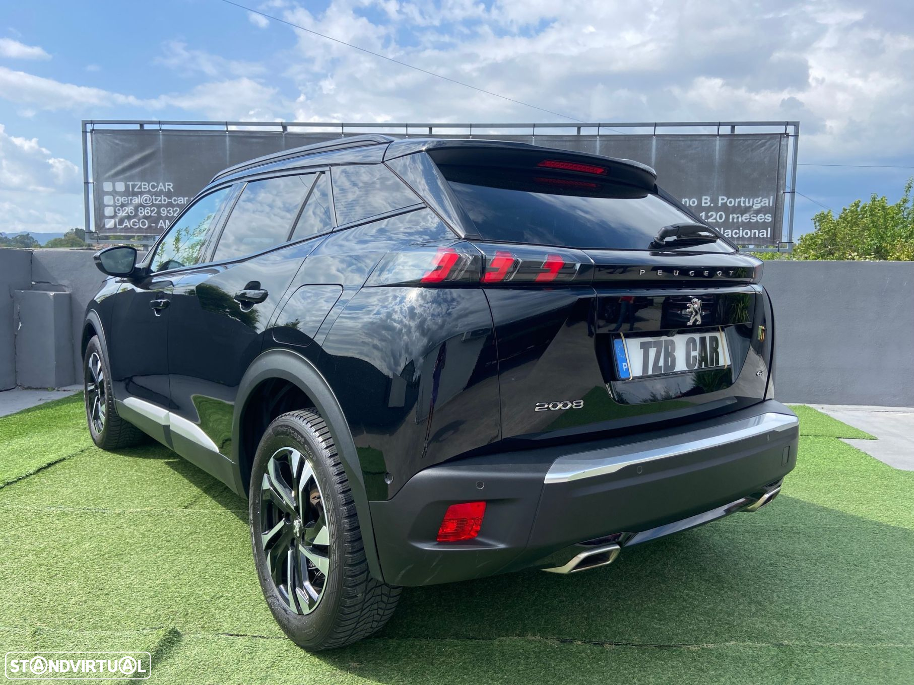 Peugeot 2008 1.2 PureTech GT Pack EAT8 - 6