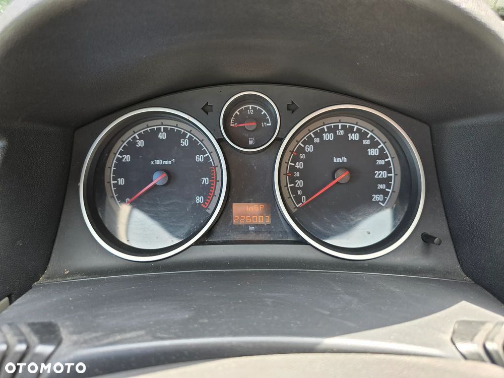 Opel Astra 1.6 Essentia - 12