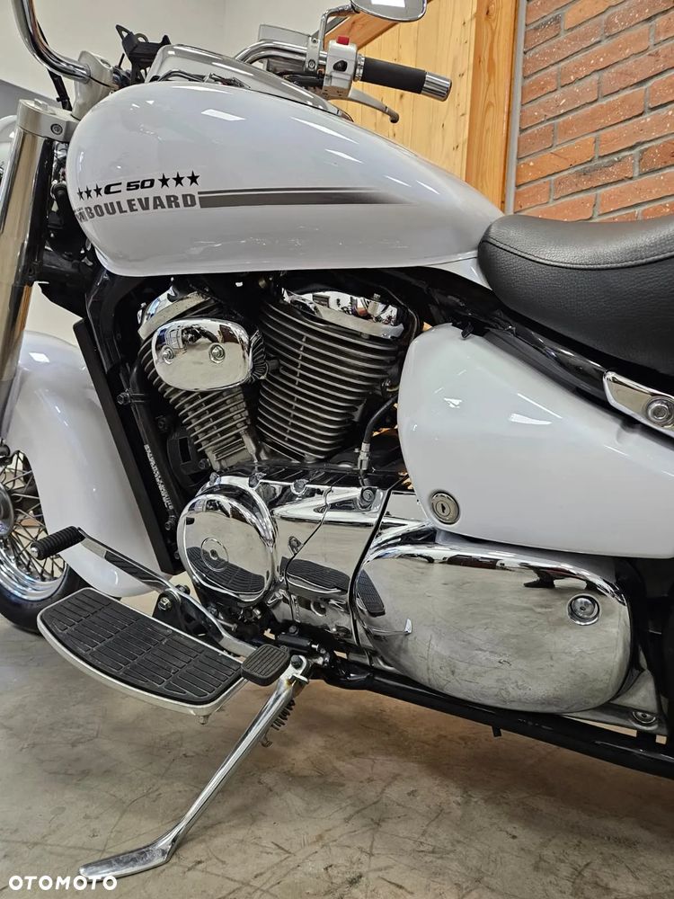 Suzuki VL 800 Volusia - Boulevard C50 - 16