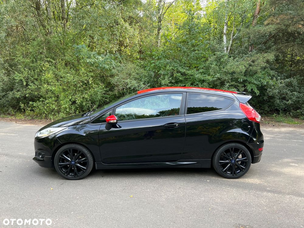 Ford Fiesta 2015 photo 2