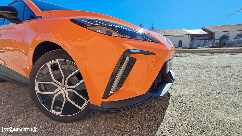 MG MG4 64 kWh Luxury - 6