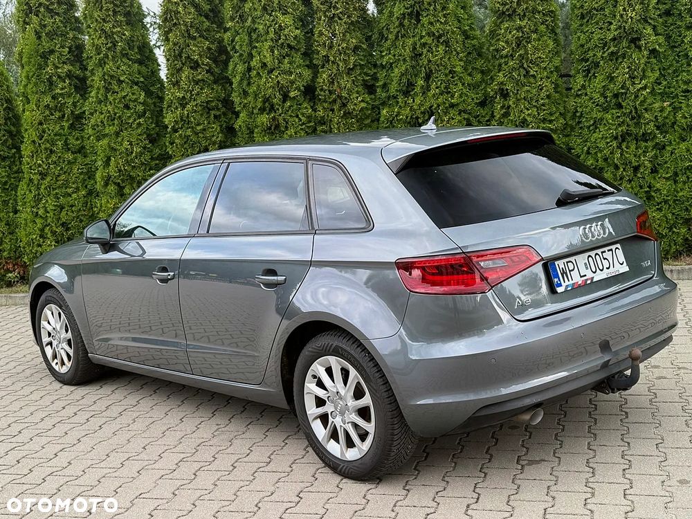 Audi A3 Sportback 1.6 TDI design - 9