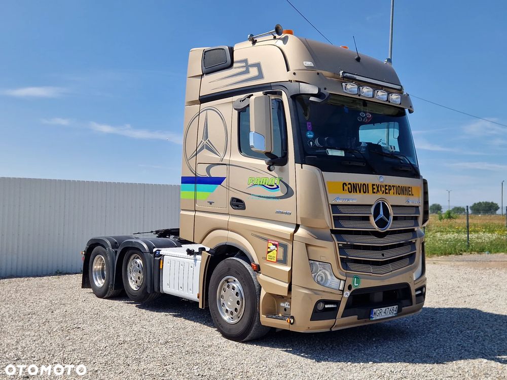 Mercedes-Benz Actros - 3