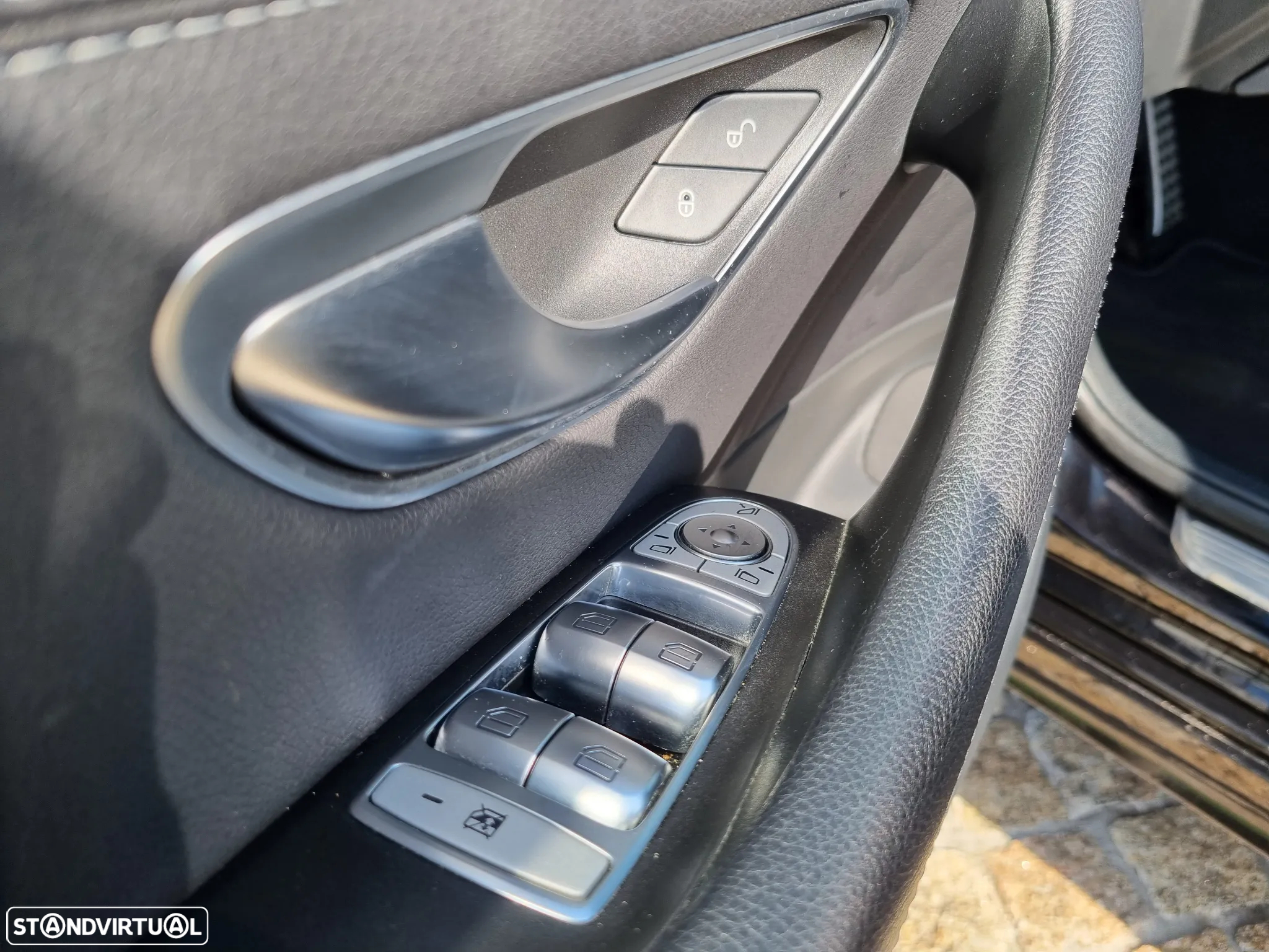 Mercedes-Benz E 300 de AMG Line - 33