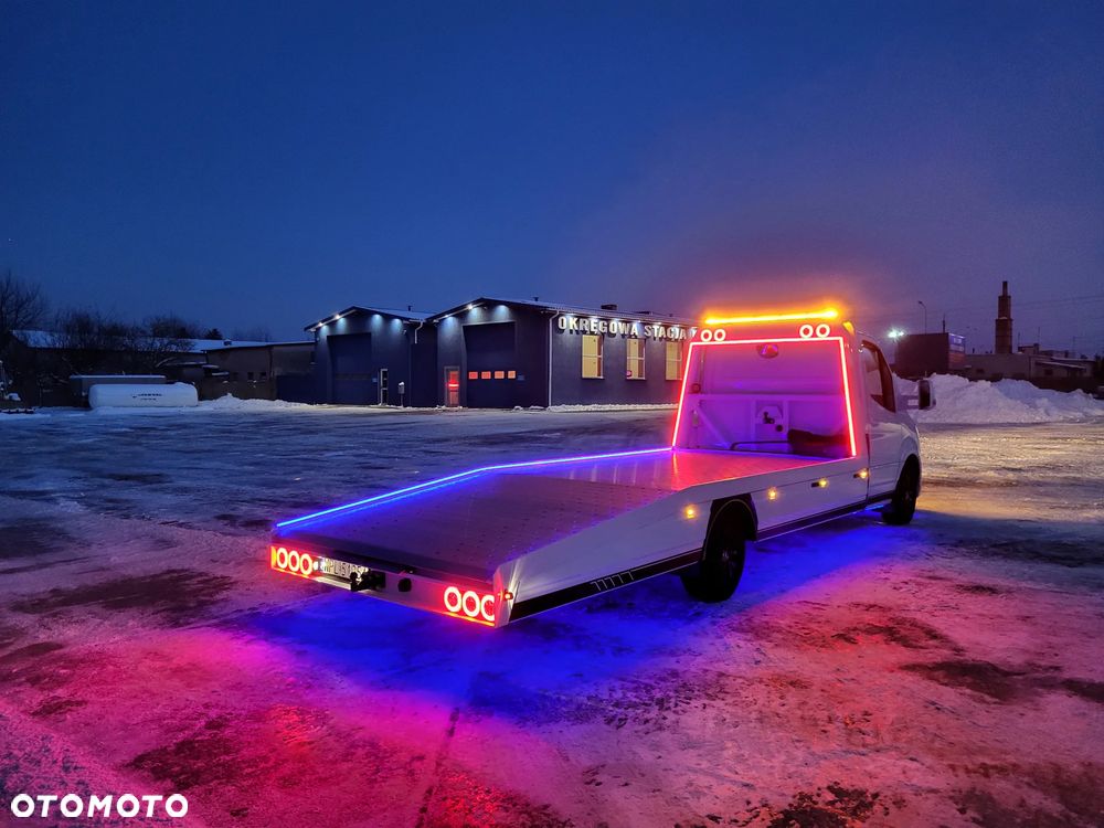 Mercedes-Benz Sprinter 317 Autolaweta najazd alu Hak 3500kg - 14