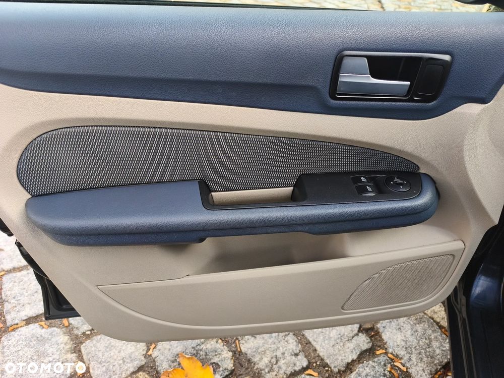 Ford Focus - 22