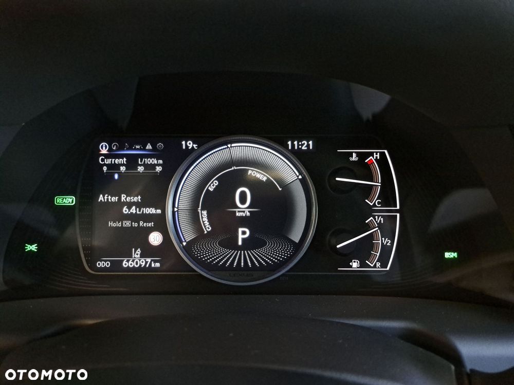 Lexus ES 300h Omotenashi - 33