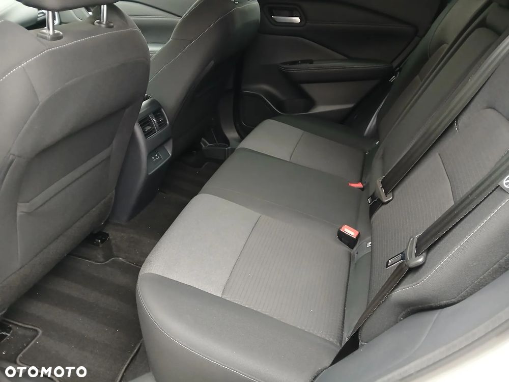 Nissan Qashqai 1.3 DIG-T MHEV Premiere Edition - 6