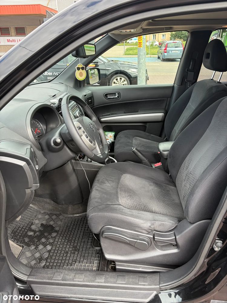 Nissan X-Trail 2.0 dCi XE - 12
