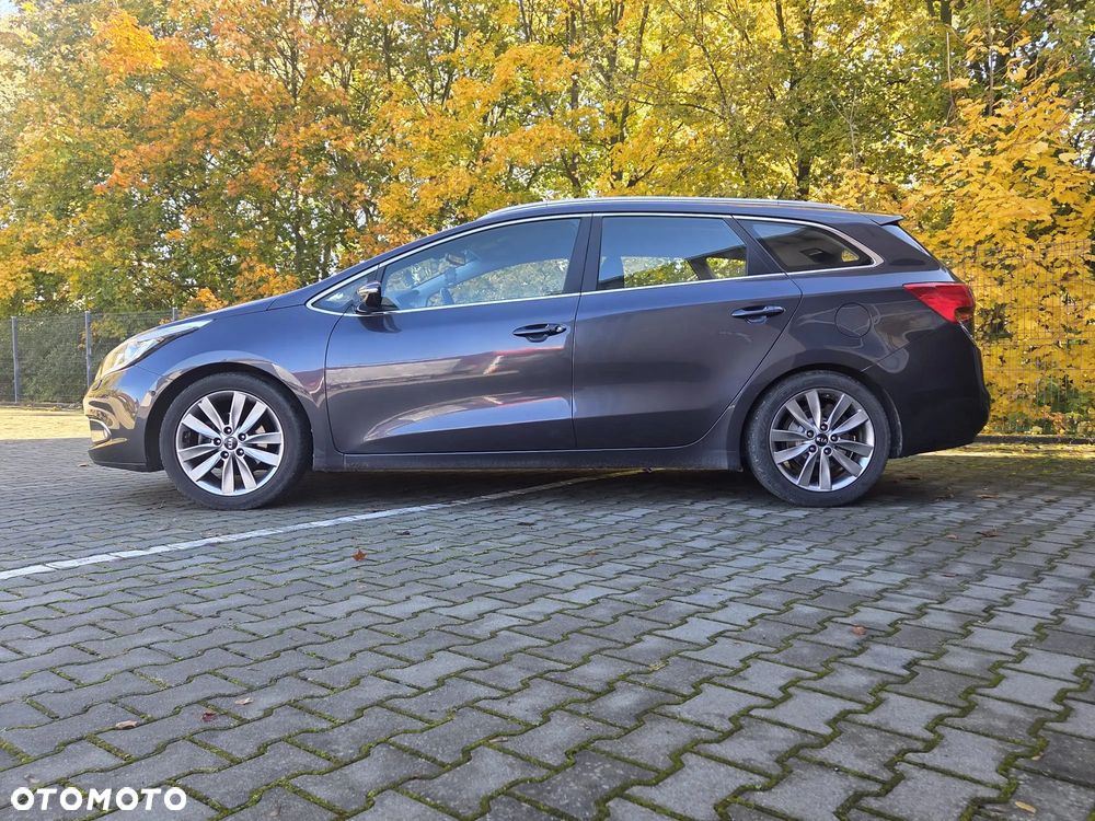 Kia Ceed 2012 photo 5