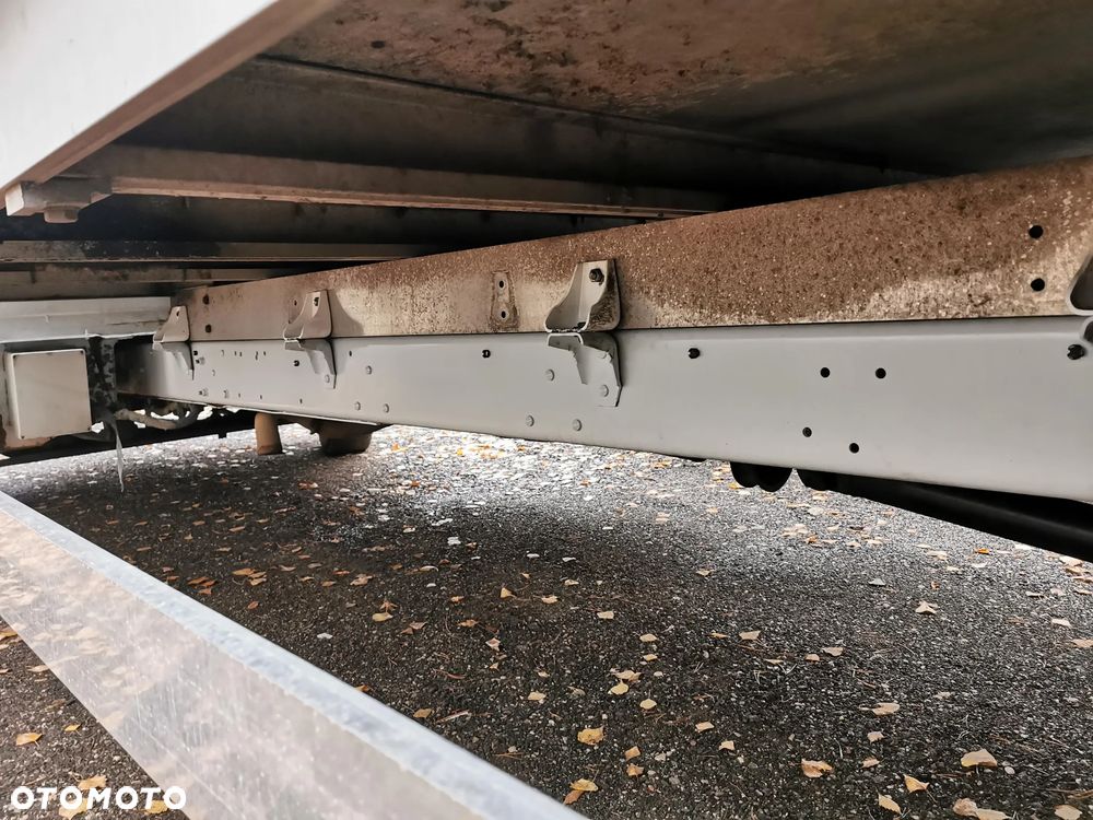 Renault Mascott 2,8 kat. B 3,5t bliźniak paka 5,7m Daily Master uszczelniony - 6