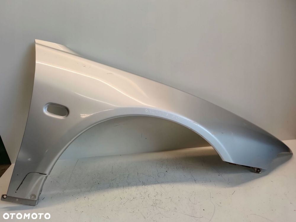 Mitsubishi GALANT 7- BŁOTNIK PRAWY PRZÓD PRZEDNI - 1