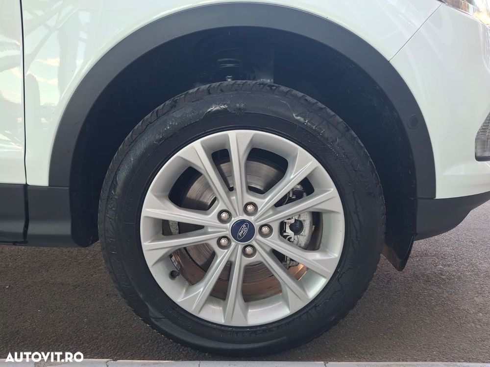 Ford Kuga - 25