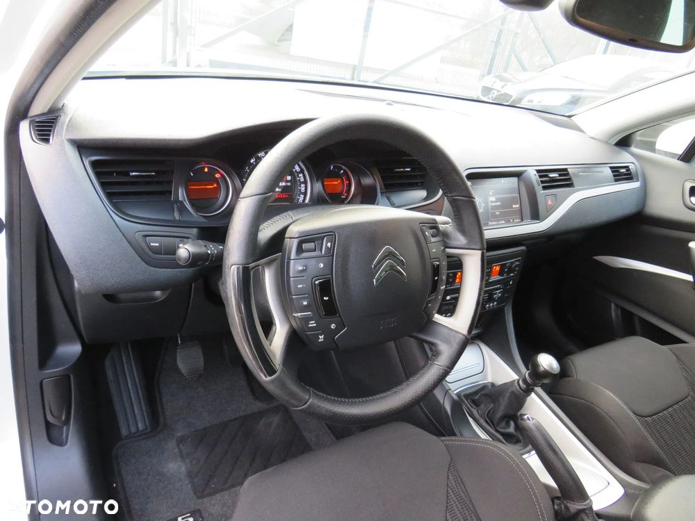 Citroën C5 2.0 HDi Attraction - 19
