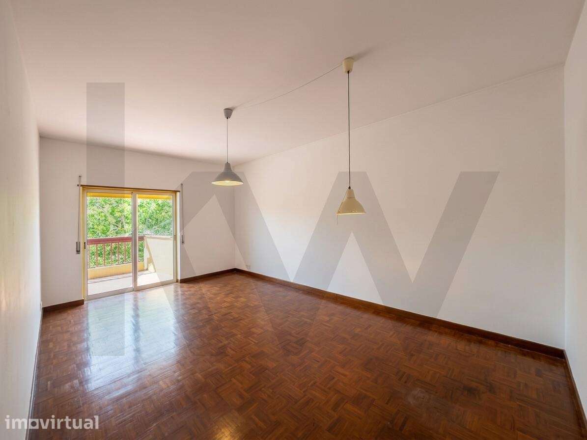 Exclusivo Apartamento T3 Junto ao Golfe: Último Andar com Potencial de - Grande imagem: 3/28