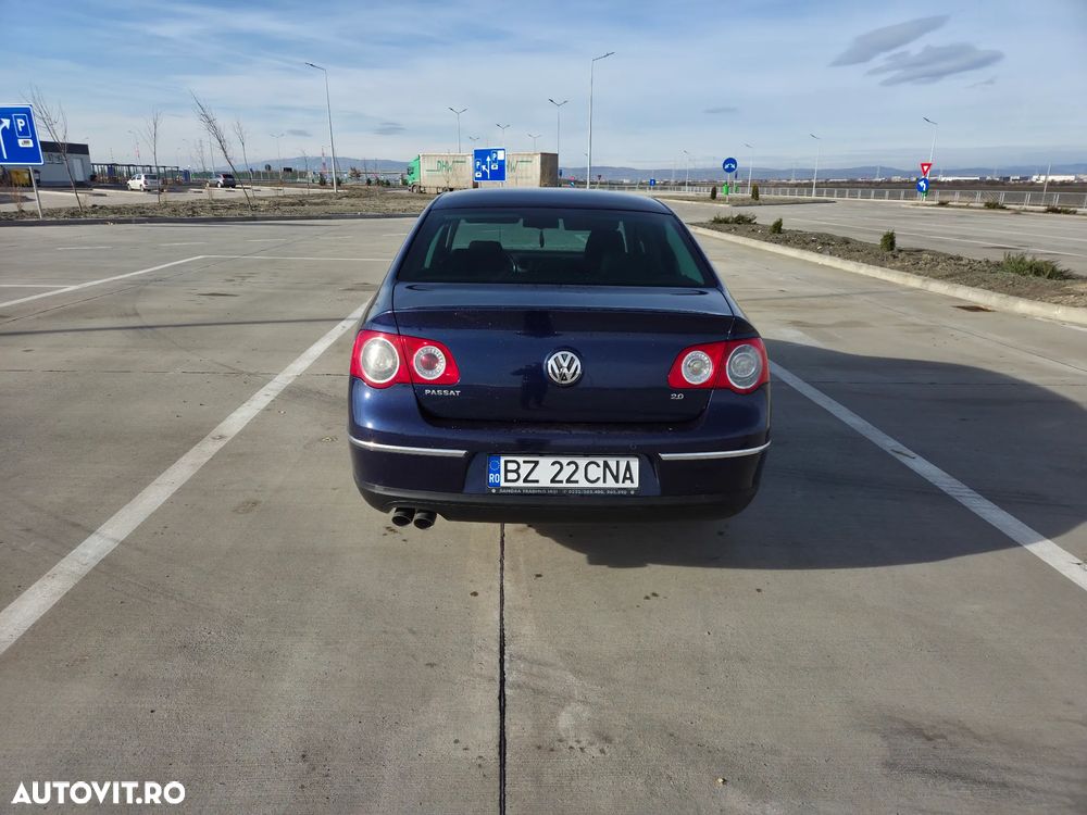 Volkswagen Passat 2.0TDI Comfortline DPF DSG - 3