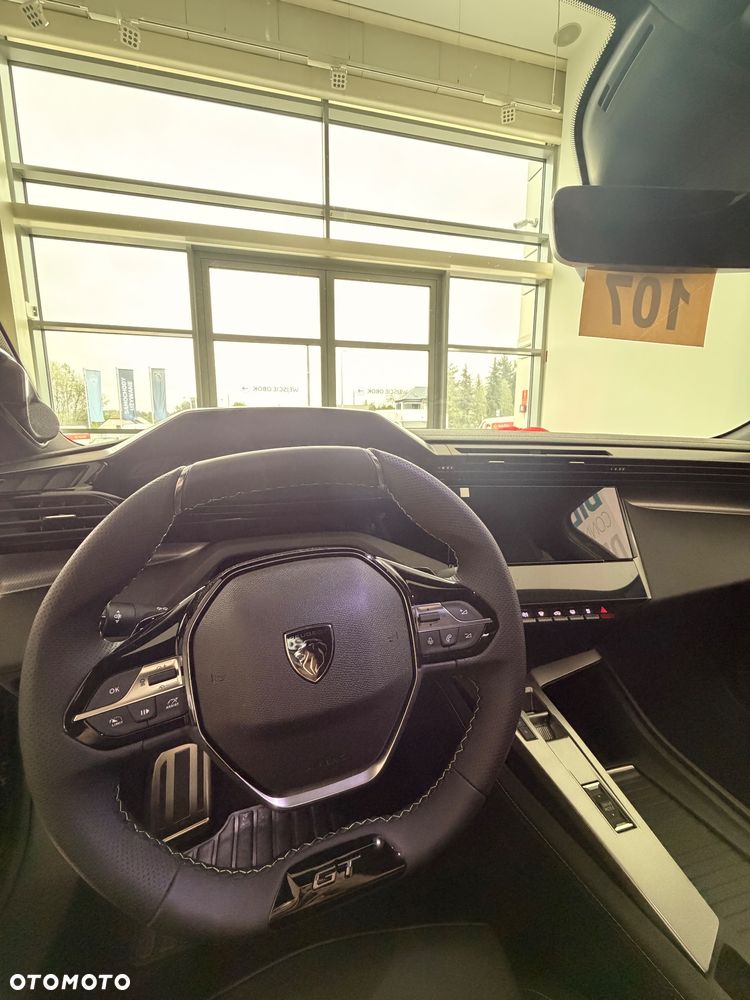 Peugeot 408 - 16