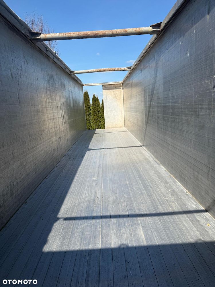 Knapen Cargo Floor 10 mm PILOT RADIO - 10