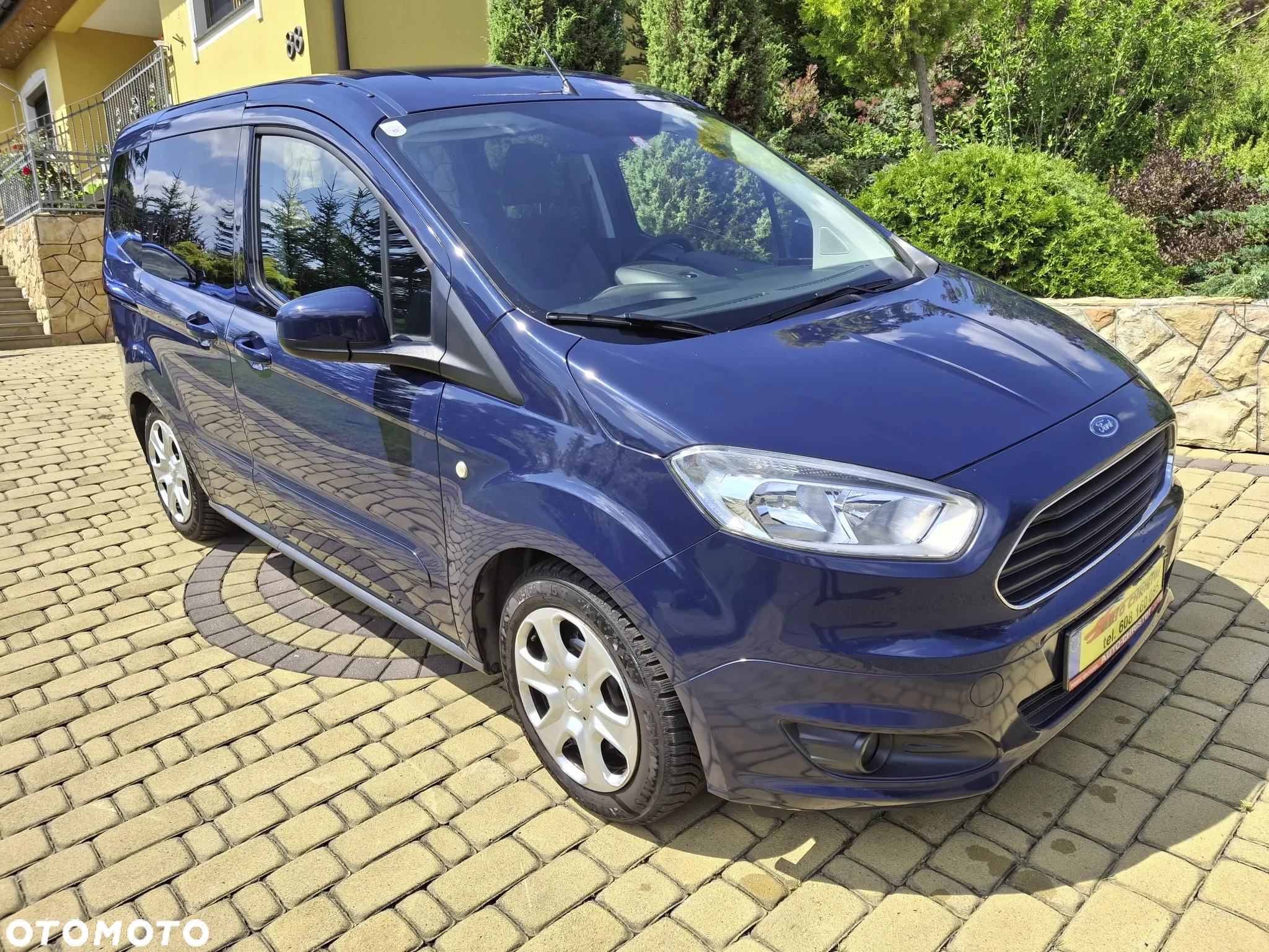 Ford Tourneo Courier 1.0 EcoBoost Ambiente - 3