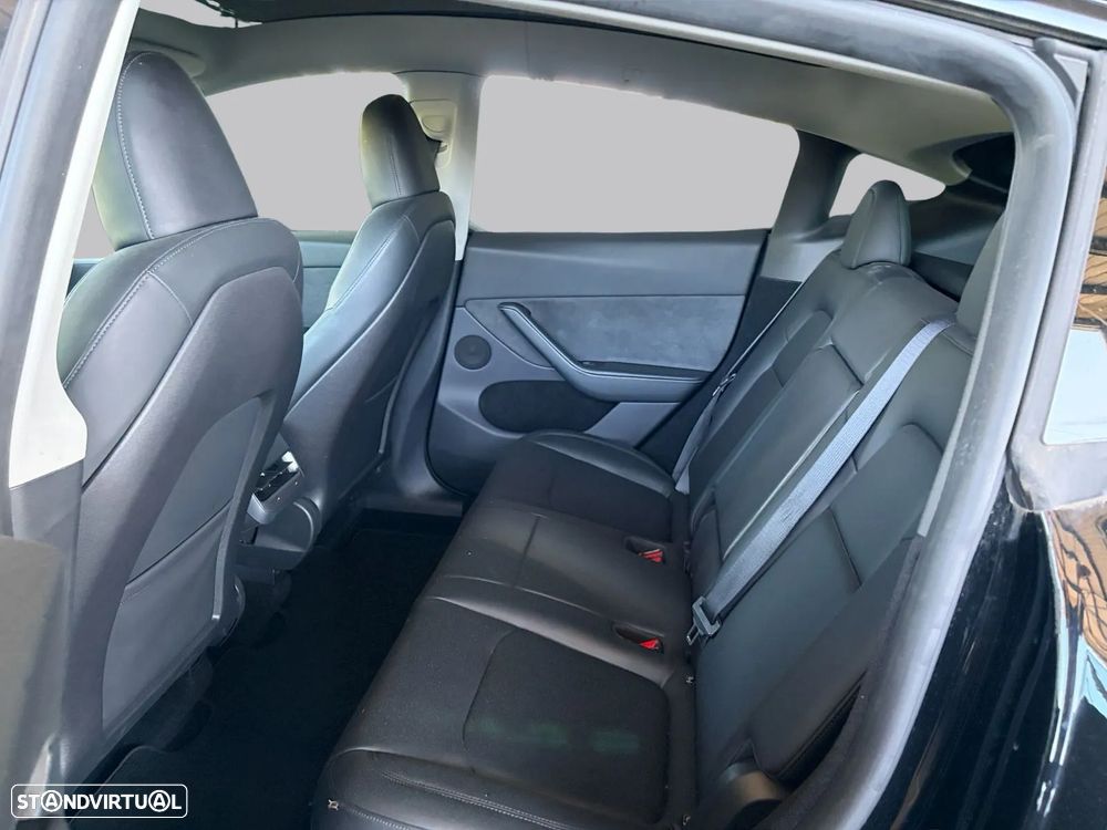 Tesla Model Y Long Range Dual Motor AWD - 10