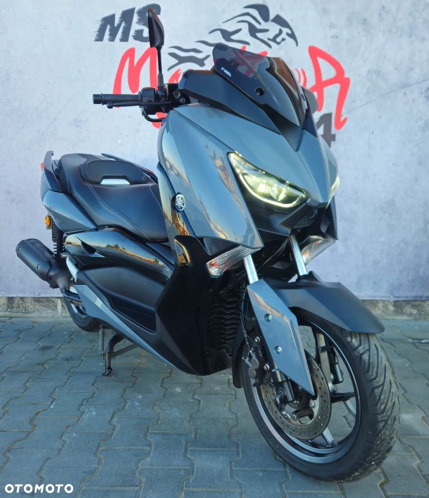 Yamaha X-max - 4