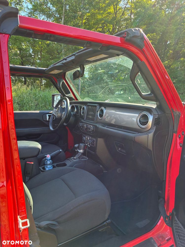 Jeep Wrangler Unlimited GME 2.0 Turbo Sahara - 16