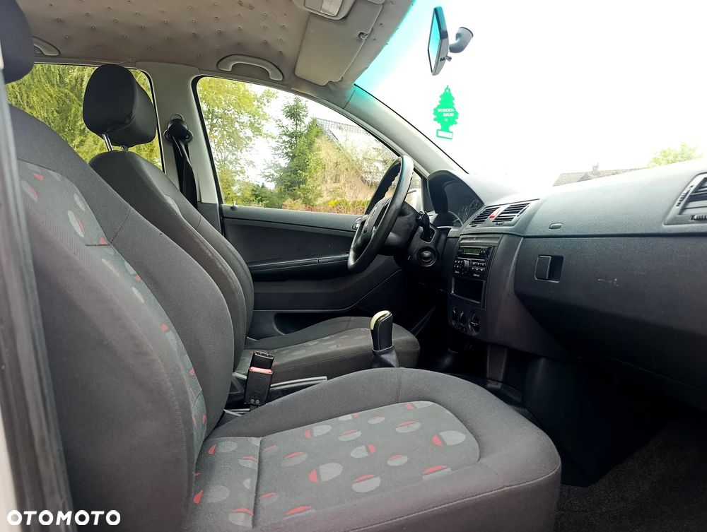 Skoda Fabia - 14