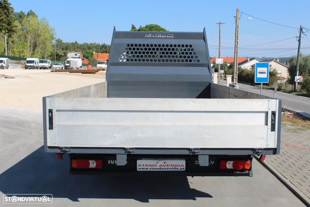 Iveco DAILY 35-180 CAB/DUPLA HiMatic // 3.000 cc // 180 cv - 5