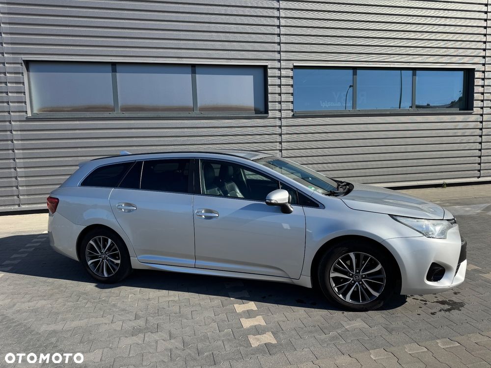 Toyota Avensis 1.8 Prestige - 5