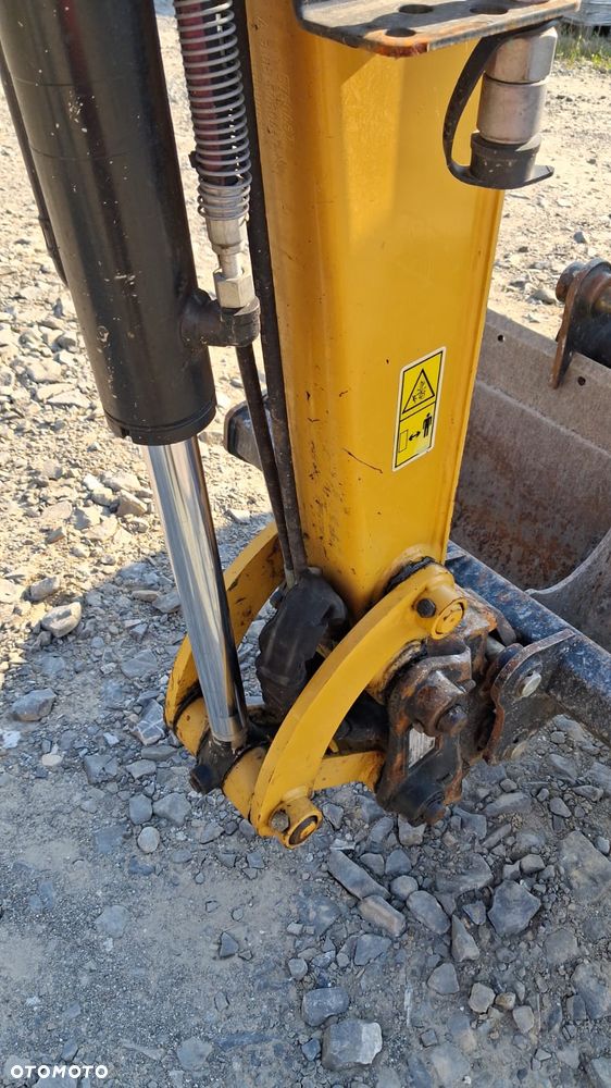 Caterpillar 302.7 - 22