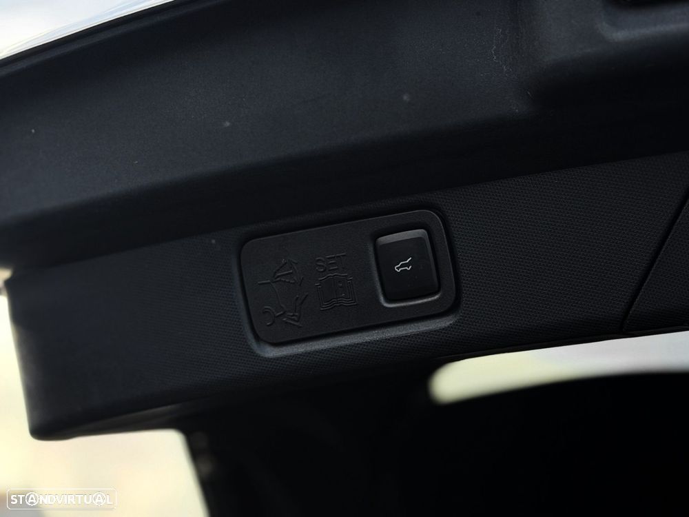 Ford Mustang Mach-E 75.7 kWh Base - 15