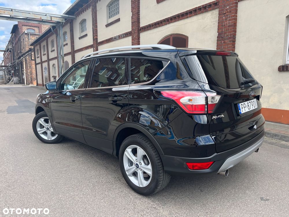 Ford Kuga 1.5 EcoBoost 2x4 Titanium - 3