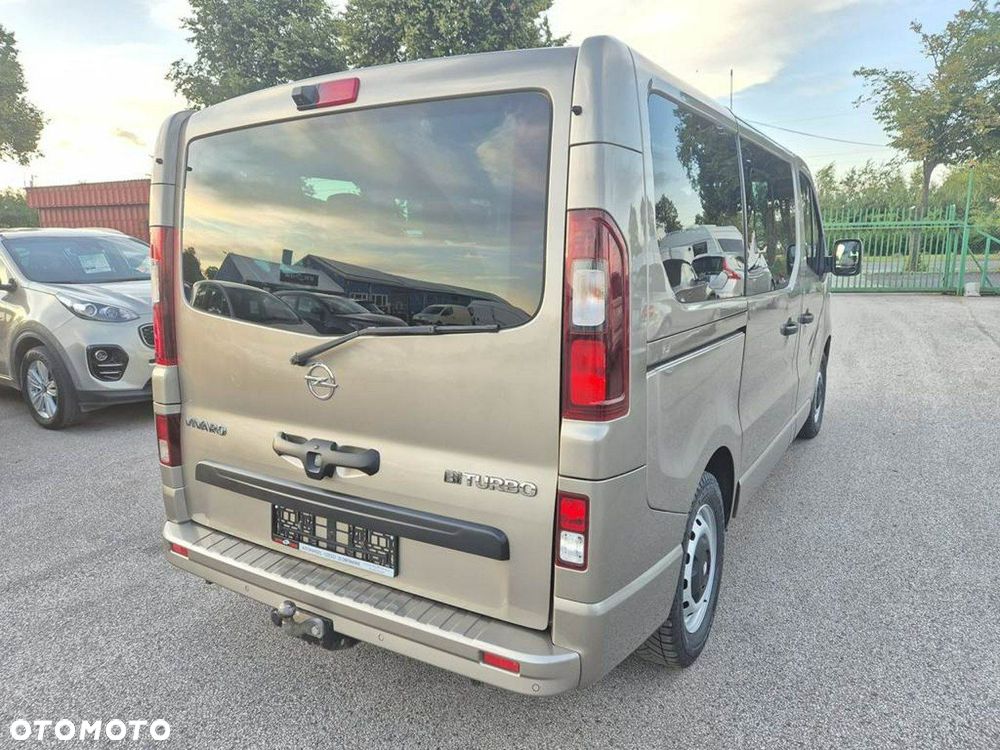Opel Vivaro - 35