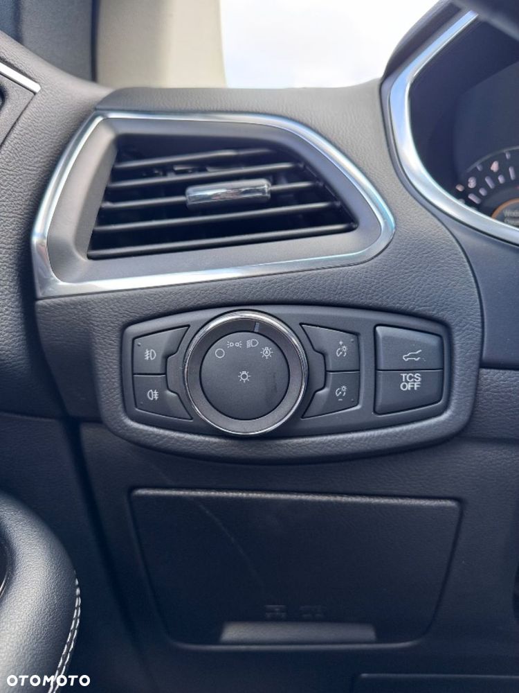 Ford Edge - 23