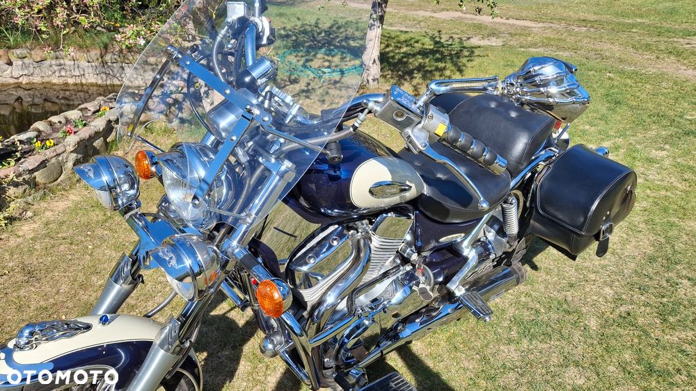 Suzuki Intruder - 2
