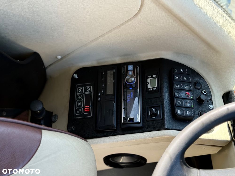Mercedes-Benz SUNRIDER - 27