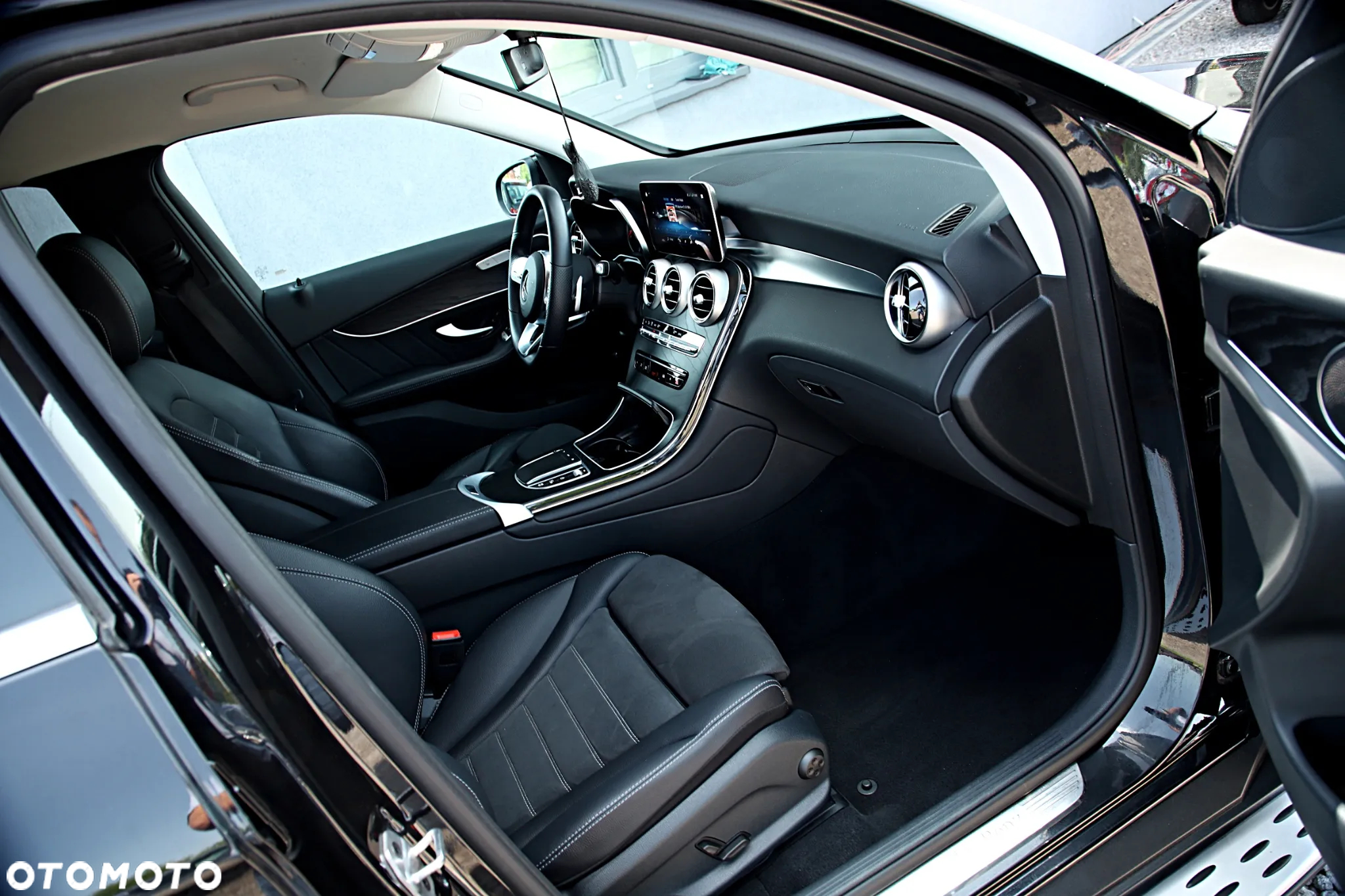 Mercedes-Benz GLC 200 d 4-Matic - 28
