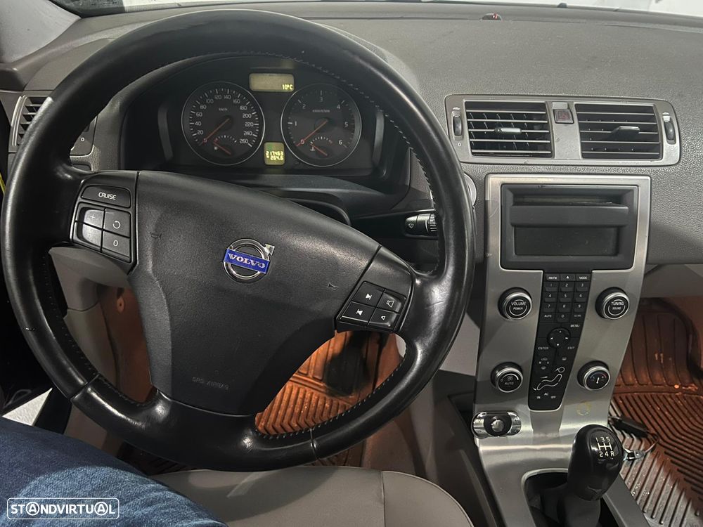 Volvo S40 1.6 D Nível 3 - 7