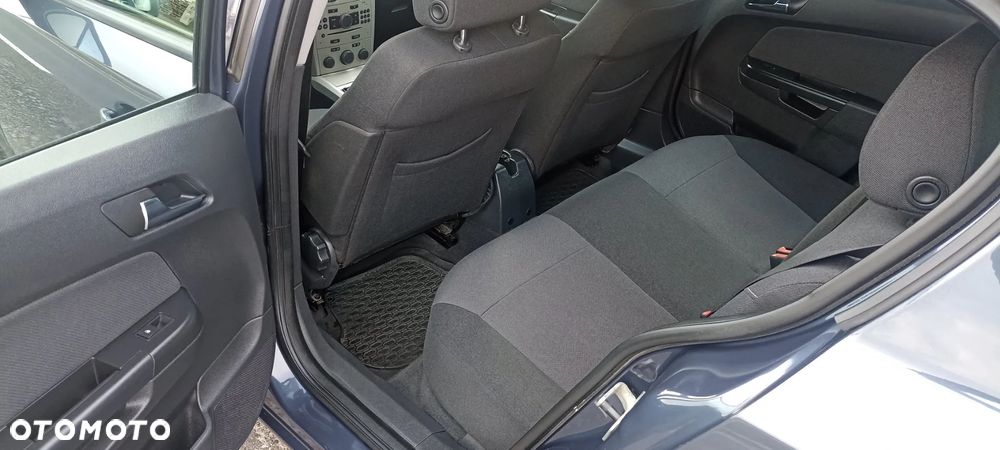 Opel Astra 1.4 Enjoy - 11